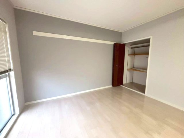 新檜尾台第四次住宅二二号棟の洋室