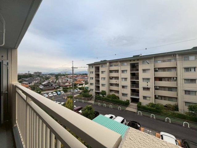 新檜尾台第四次住宅二二号棟の展望