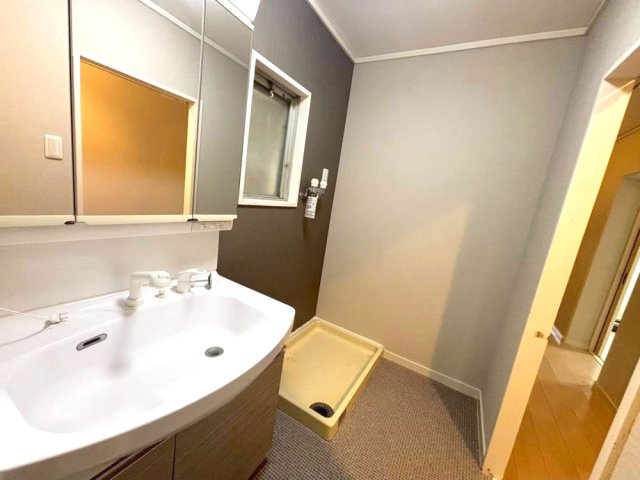 新檜尾台第四次住宅二二号棟の独立洗面台