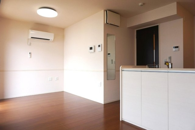 アヴァンセ松栄の居間・リビング|ゆったりとしたリビングです