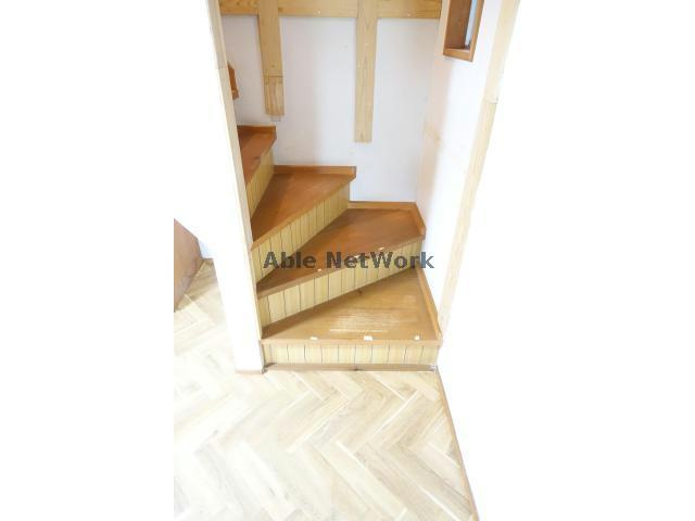 鹿嶋市中Ｉ戸建の設備|階段