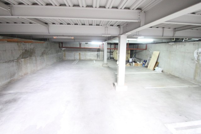 バッハレジデンス長瀬の駐車場