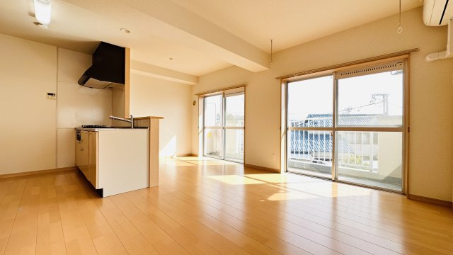 アンソレイエ祇園原の居間・リビング