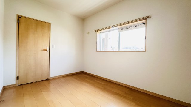 アンソレイエ祇園原の洋室