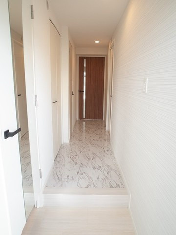 サニーコート麦野の玄関