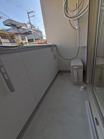 ナビール岸部（旧名称：SOLASIA RUFRA吹田岸部）のバルコニー