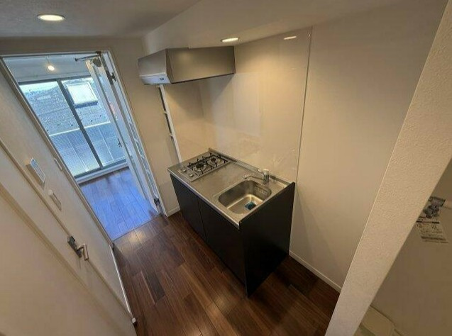 川崎市多摩区東三田２丁目のアパートのキッチン