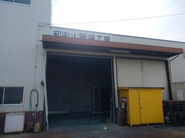 和歌山市狐島事務所付倉庫の外観