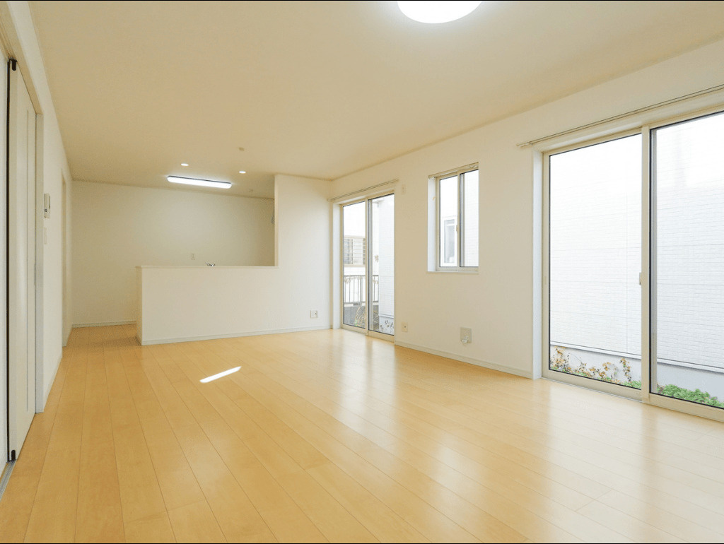 野田市上花輪　中古戸建　平成31年築　の居間・リビング