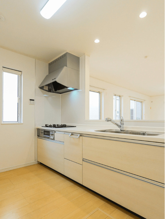 野田市上花輪　中古戸建　平成31年築　のキッチン