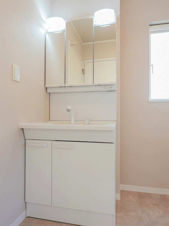 野田市上花輪　中古戸建　平成31年築　の独立洗面台