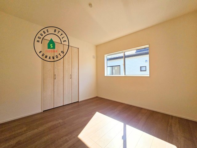 熊本市南区良町5丁目第1-4棟(3号棟)の洋室|採光良好な洋室は全居室、複層ガラスの遮熱効果と断熱効果で、一年中快適に過ごせます。