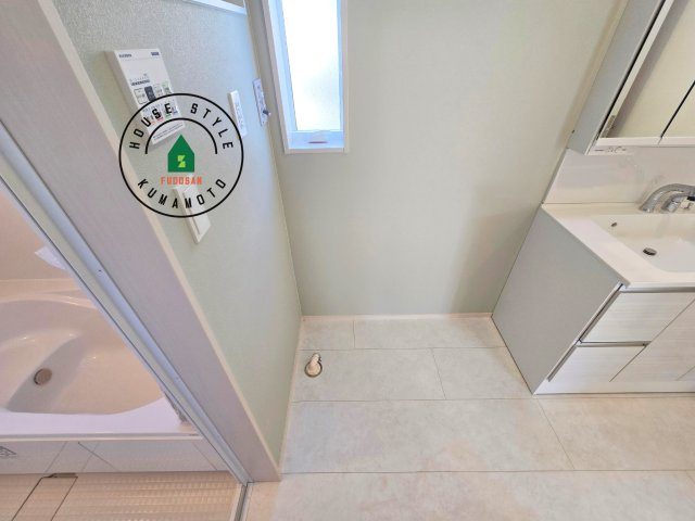 熊本市南区良町5丁目第1-4棟(3号棟)のランドリースペース|ランドリースペースとなります。広々して有効的にご使用できます。 