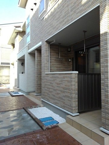 コリーヌ三崎　　刈谷市近郊の賃貸はクラスホーム刈谷店のエントランス