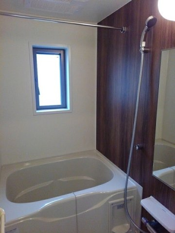 コリーヌ三崎　　刈谷市近郊の賃貸はクラスホーム刈谷店の浴室|落ち着いた空間のお風呂です