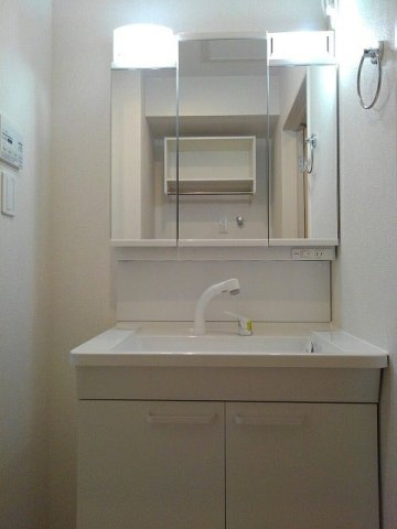 コリーヌ三崎　　刈谷市近郊の賃貸はクラスホーム刈谷店の洗面所|スペースが確保できる洗面所です