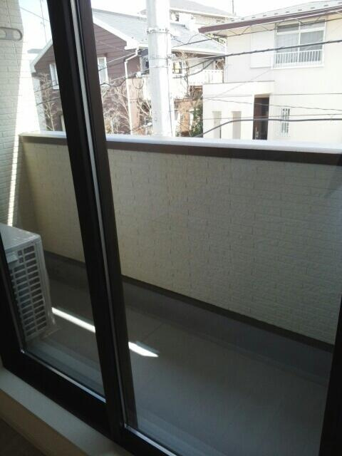 川崎市多摩区南生田１丁目のアパートのバルコニー