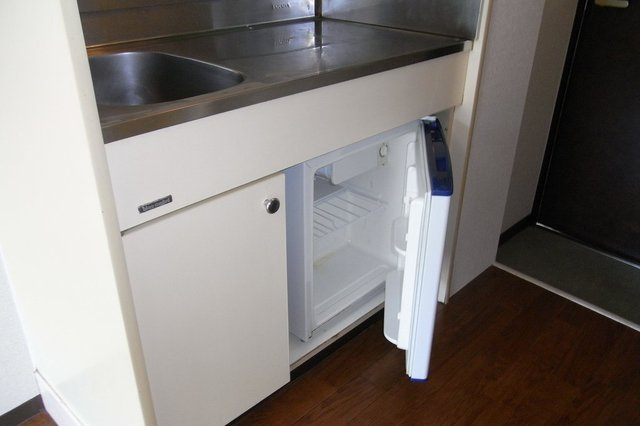 ダイドーメゾン御影Ⅱのキッチン|ミニ冷蔵庫
