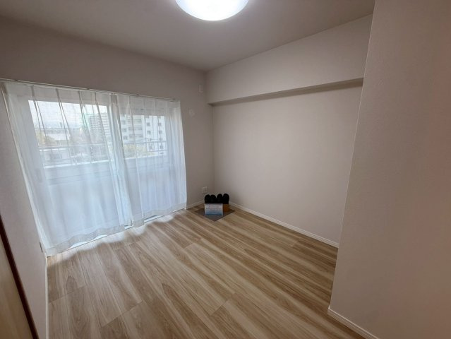 【洋室】向島ニュータウン第三街区C棟 