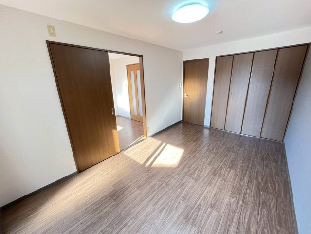 アベニールの洋室