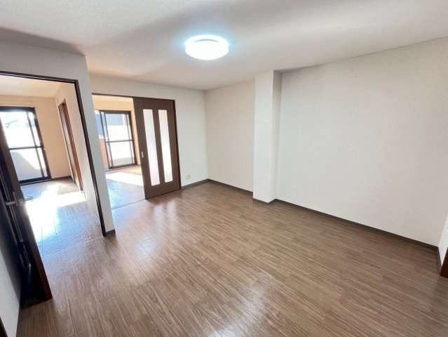 アベニールの居間・リビング