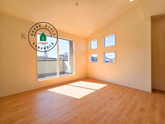 熊本市南区良町5丁目第1-4棟(4号棟)の内観：施工例|主寝室には収納力に優れたクローゼットがありますので、お部屋もすっきり片付きます。