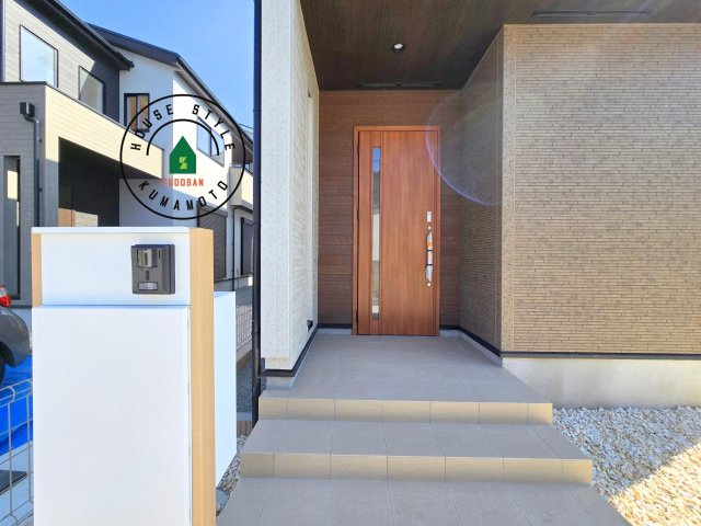 熊本市南区良町5丁目第1-4棟(4号棟)の外観：施工例|おでかけの時も帰った時も、「我が家」を最初に感じでもらえる素敵な空間に。