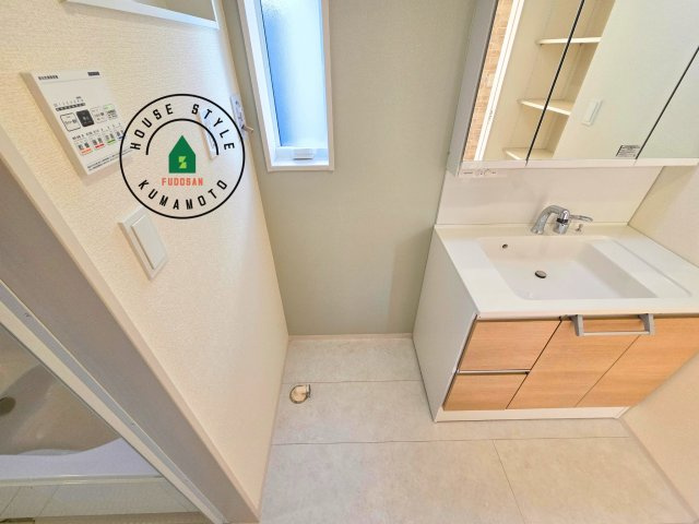 熊本市南区良町5丁目第1-4棟(4号棟)の内観：施工例|ランドリースペースとなります。広々して有効的にご使用できます。 