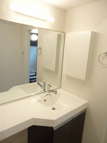 シャトレー　　刈谷市近郊の賃貸はクラスホーム刈谷店の洗面所|ゆったりとスペースのある洗面所