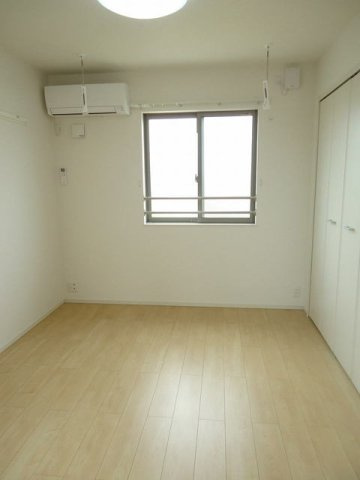 シャトレー　　刈谷市近郊の賃貸はクラスホーム刈谷店の内装|明るい色調の室内です