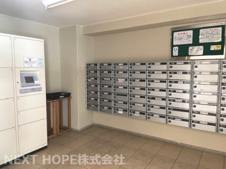 【設備】 | 伊丹グリーンハイツ | 宅配BOX完備でお留守の時も荷物が受け取れます♪
