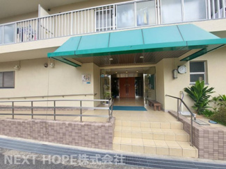 【エントランス】 | 伊丹グリーンハイツ | お掃除の行き届いたエントランスです♪