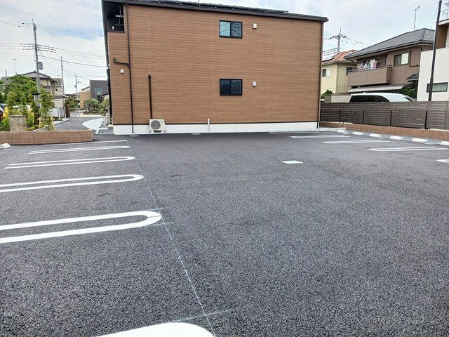 グラッツェの駐車場