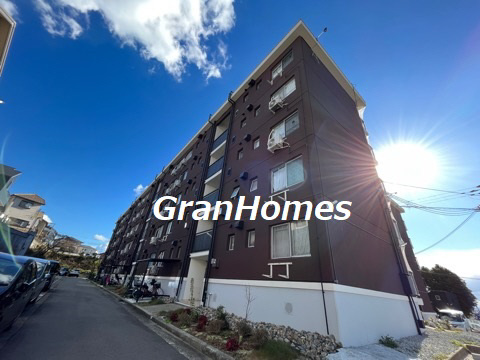 高津橋農住団地B棟