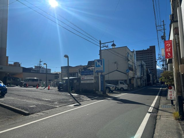 タワーリゾートマンション大手３階の周辺|前面道路の様子