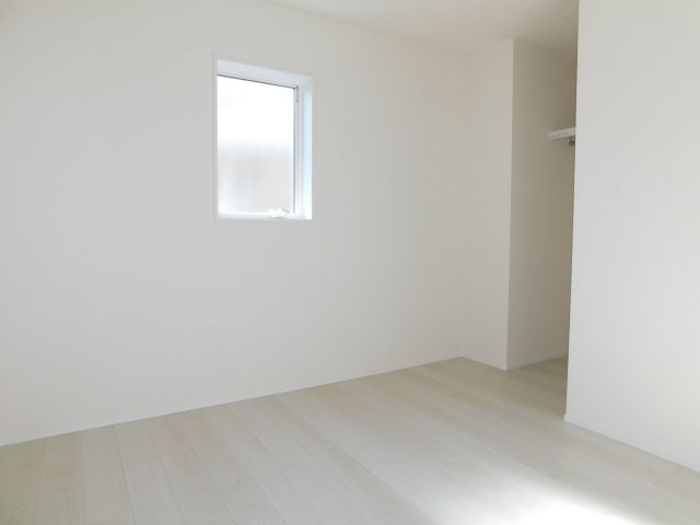 津島市江東町２丁目の新築一戸建の洋室|◇洋室◇　　南面で明るい洋室５．３８帖　ウォークインクローゼット完備！