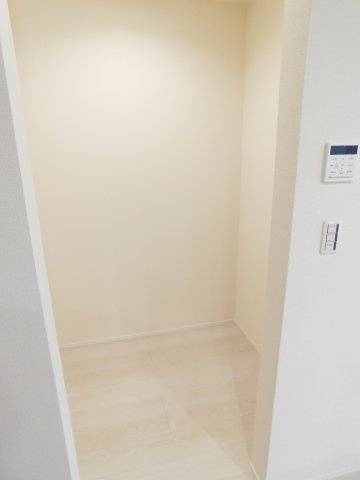 津島市江東町２丁目の新築一戸建の収納|◇パントリー◇　　日用品や食料品のストックスペースとして利用できます♪