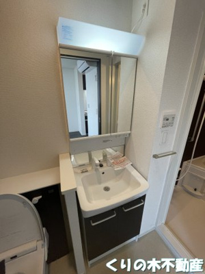 【洗面所】 | プリムローズ・ティー | 反転タイプのお部屋です（現況を優先します）