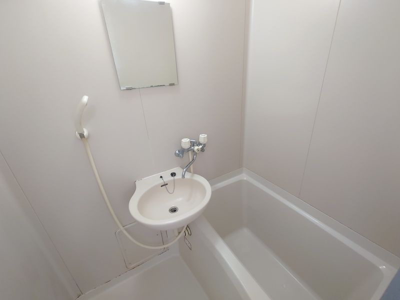 カレッジハウス １４の浴室