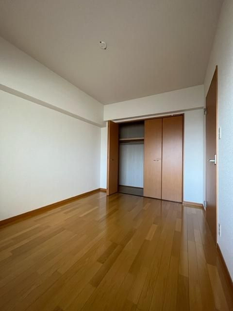 ラフィーク板付の居間・リビング