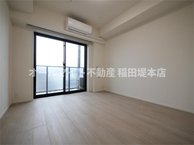 川崎市多摩区登戸新町の賃貸マンションの洋室