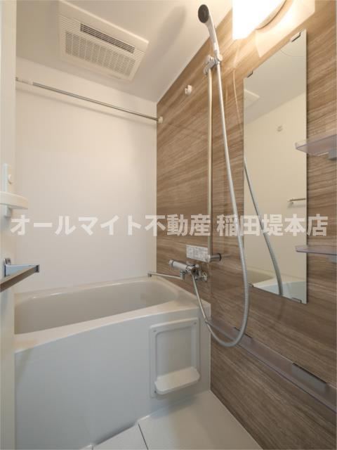 川崎市多摩区登戸新町の賃貸マンションの浴室