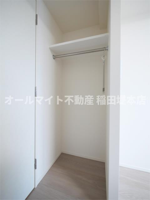 川崎市多摩区登戸新町の賃貸マンションの収納