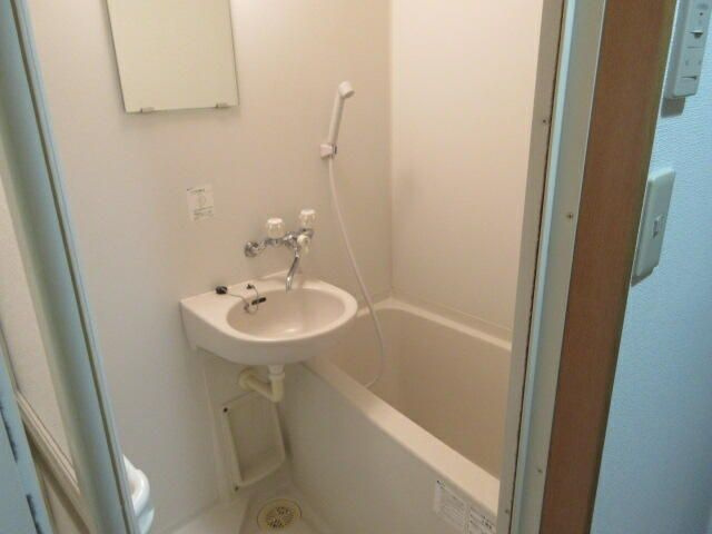 プチグランデラトールの浴室