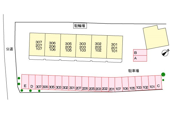サンマリッチの駐車場