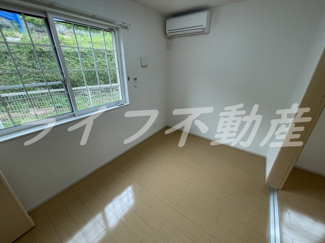 エミュール5の洋室|使い勝手のいい洋室です