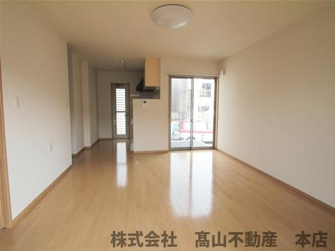 ソラーレ桜壱番館の居間・リビング