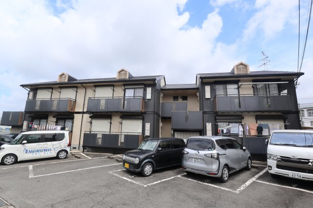 エスポワール水川の駐車場