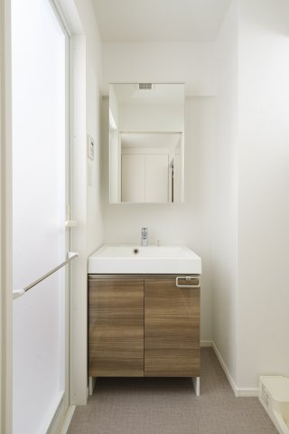 エンクレスト呉服町の浴室|落ち着いた空間のお風呂です