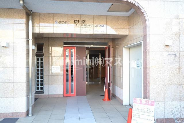 S-FORT桜川南のエントランス